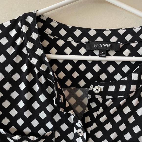 Patterned Blouse - Picture 3 of 4